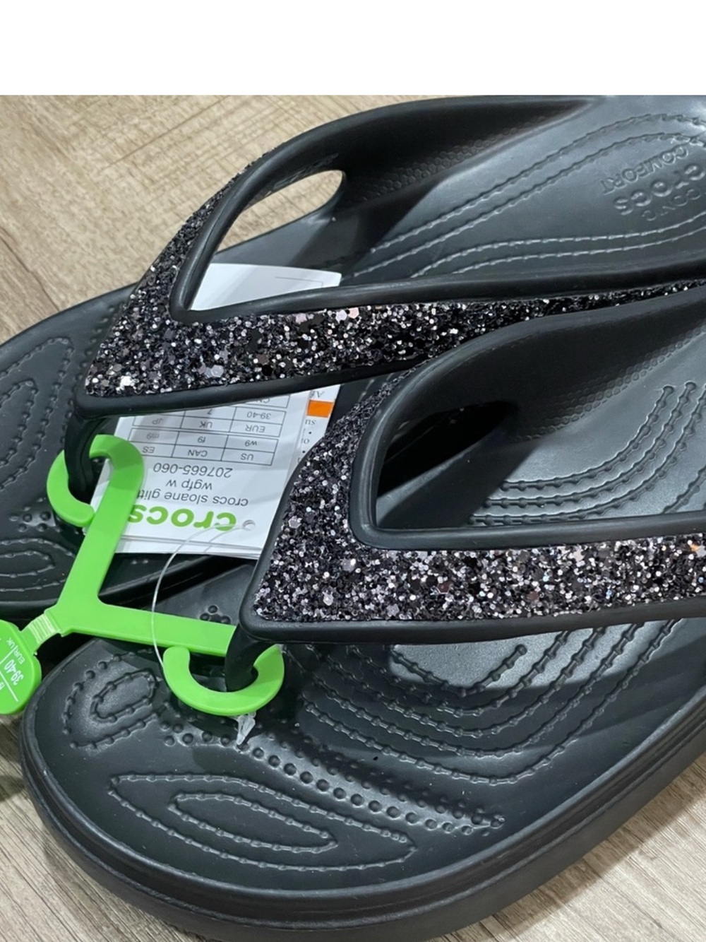 NWT CROCS Sloan Black Glitter Flip Flop Comfort Sandals Size 9